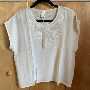 Line and Dot Ivory shirt